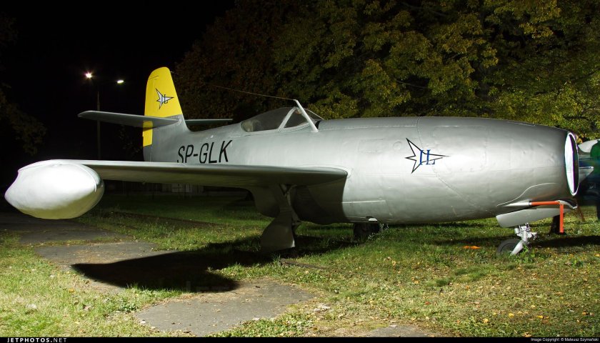 Як-23 истребитель