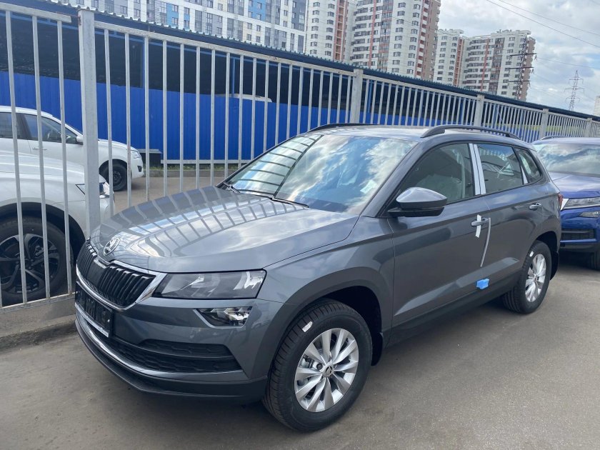 Skoda Karoq Platinum Grey