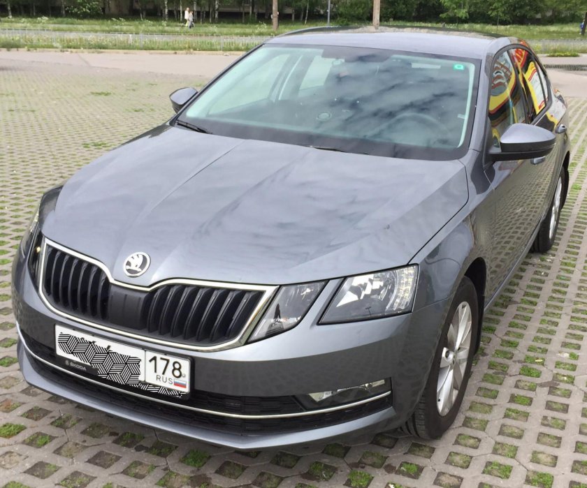 Шкода Октавия а8 серый металлик