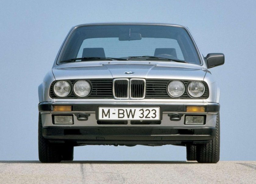 BMW 323i e30