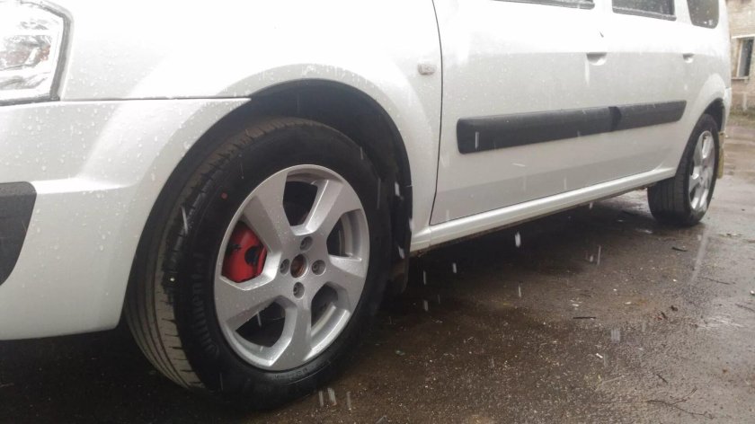 Литые диски на Ларгус кросс