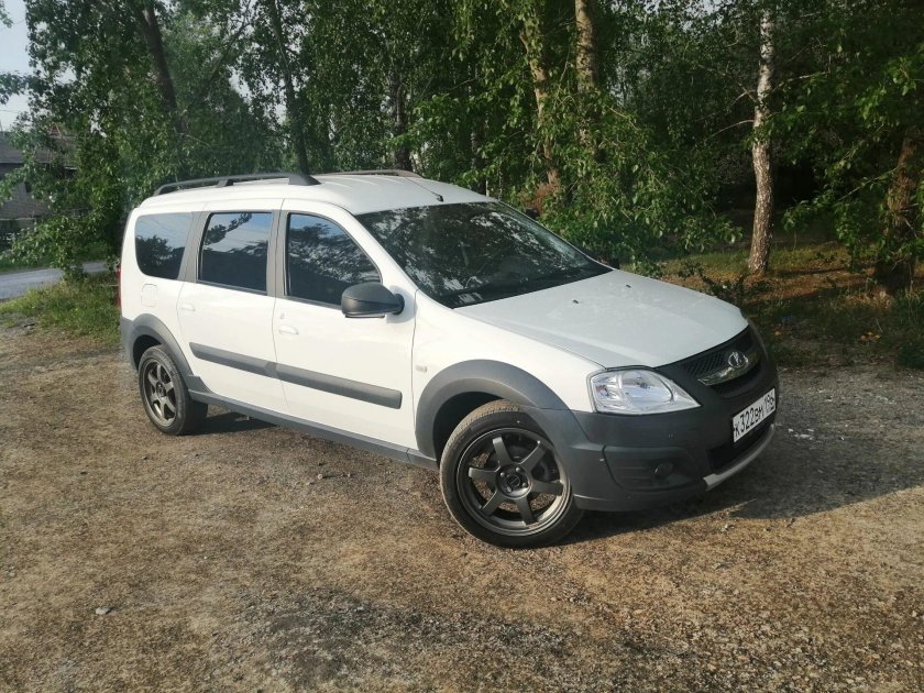 Диски на 17 для Лада Ларгус кросс