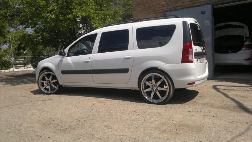 Лада Ларгус r17