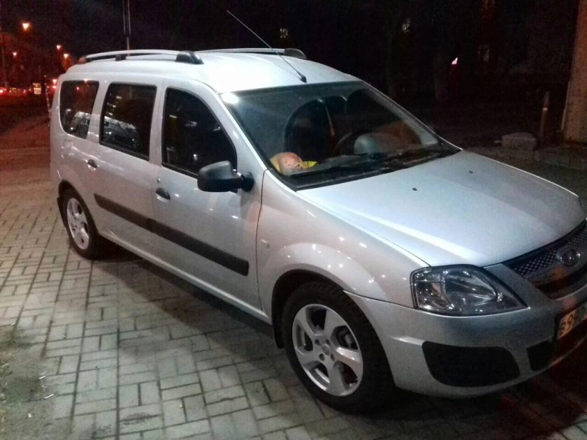 Лада Ларгус 2001
