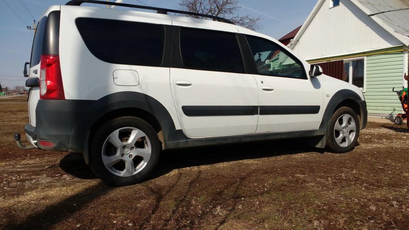 Литые диски на Лада Ларгус кросс