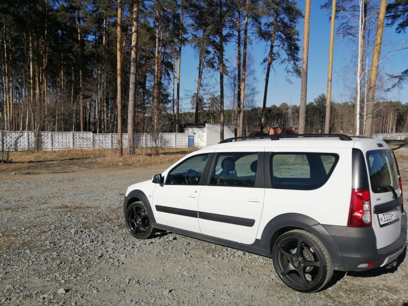 Lada Largus Cross