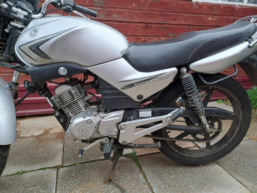 Yamaha ybr 125 серебристый