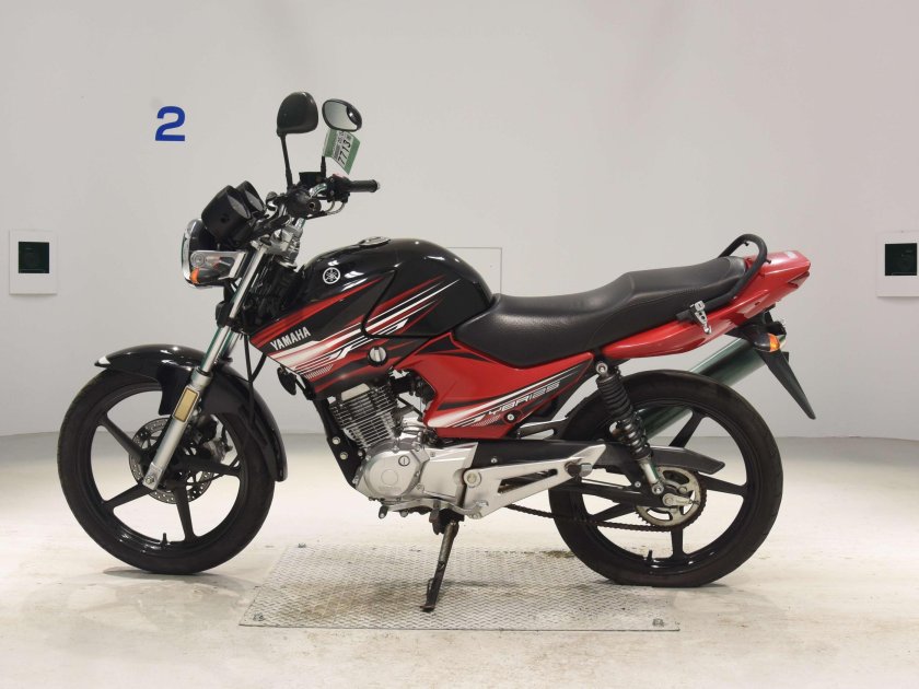 Yamaha YBR 125 красный