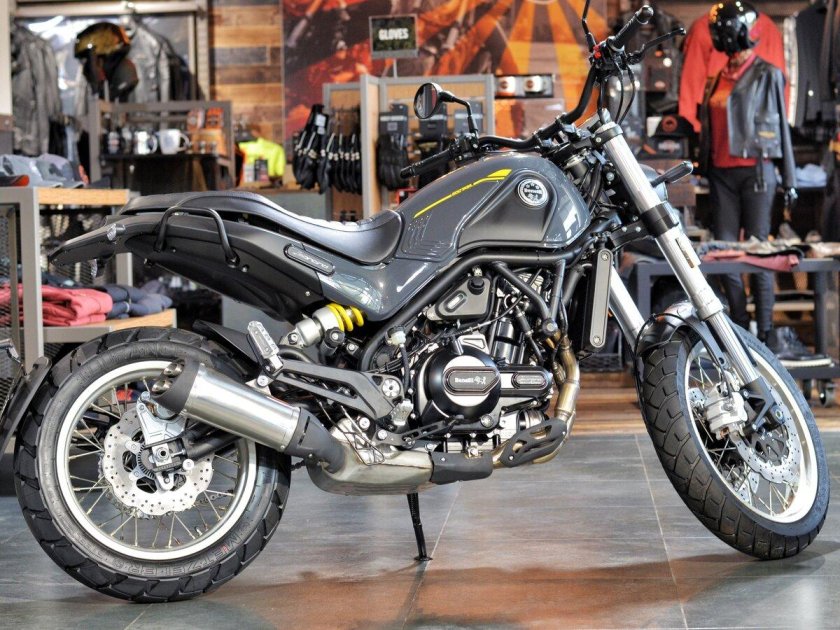 Benelli Leoncino 500 Trail