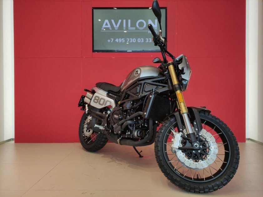 Benelli Leoncino 800 Trail