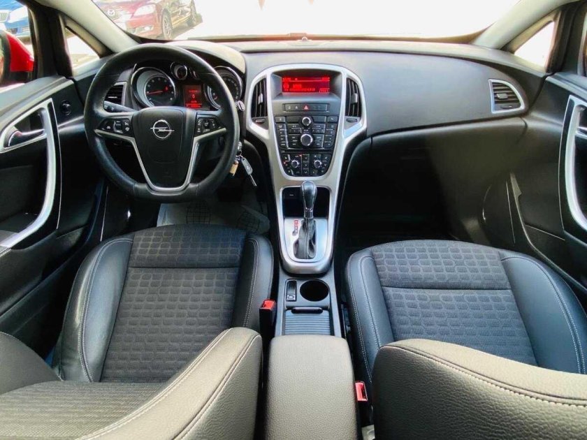 Опель Астра j комплектации 2012