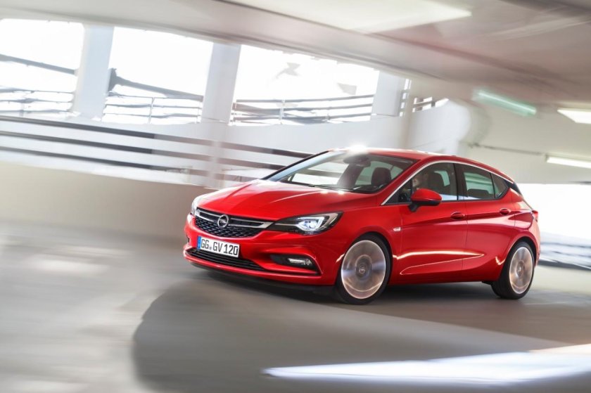 Opel Astra k 2015