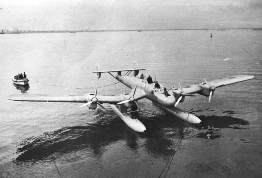 Blohm &amp; Voss ha 139