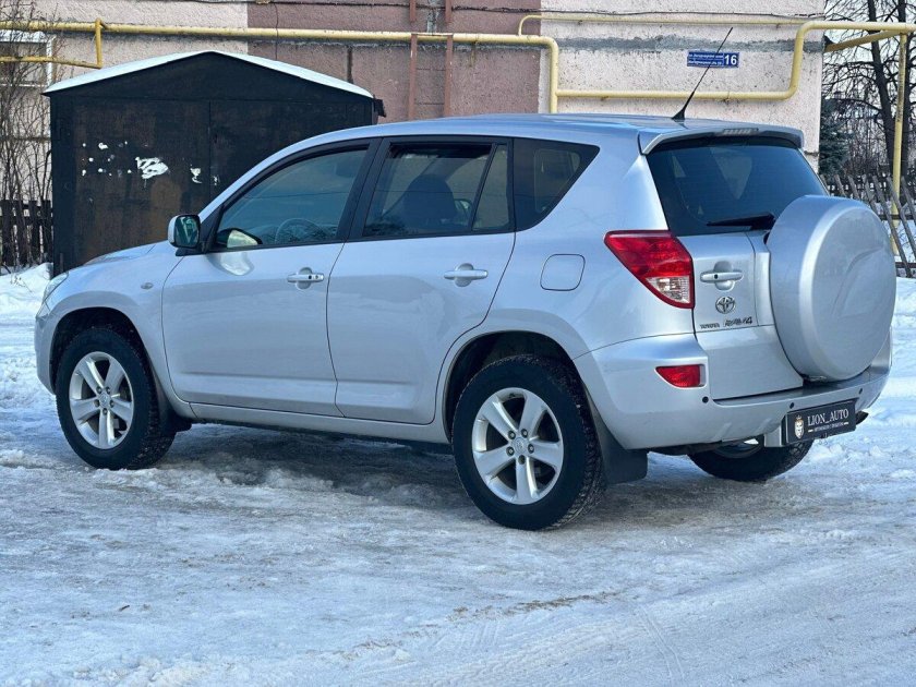 Тойота рав 4 2009