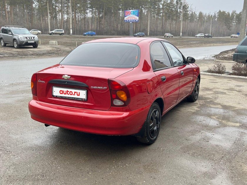 Шевроле ланос красный
