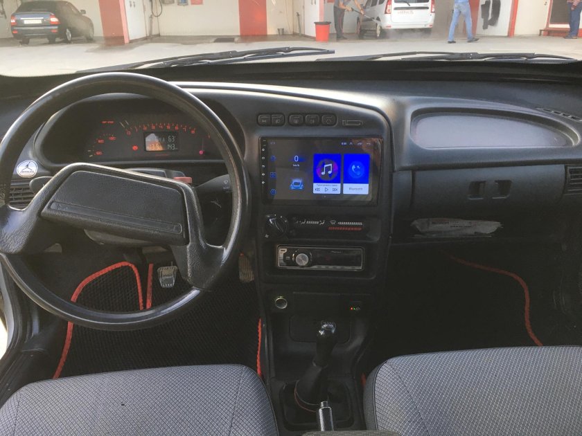 2 Магнитола на ВАЗ 2114