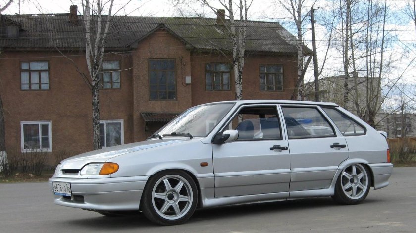 ВАЗ 2114 r15