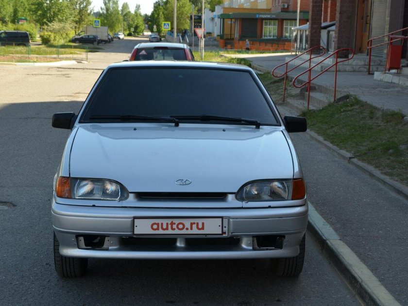 ВАЗ 2114 серебристая