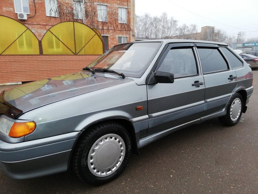 ВАЗ 2114 2001
