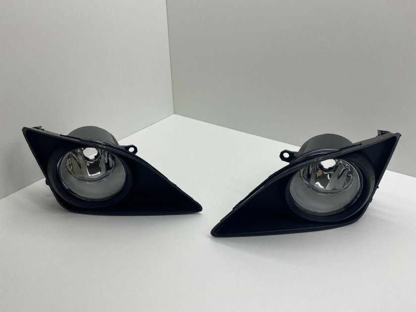 Противотуманные фары Тойота Королла е150