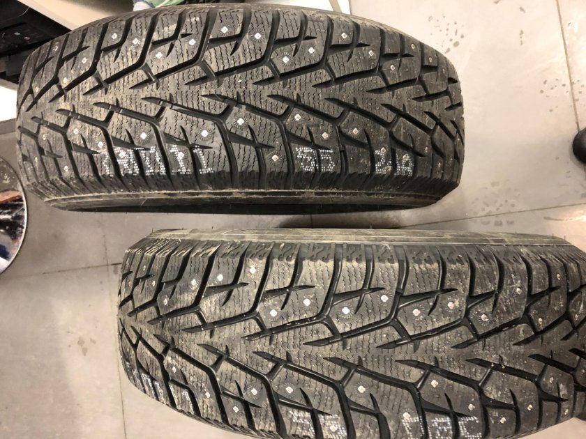 Yokohama ICEGUARD ig55 stud r17 225/65 106t