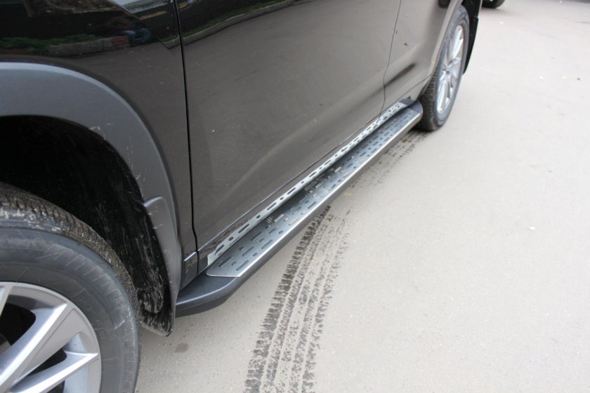 Пороги Toyota Highlander 2014