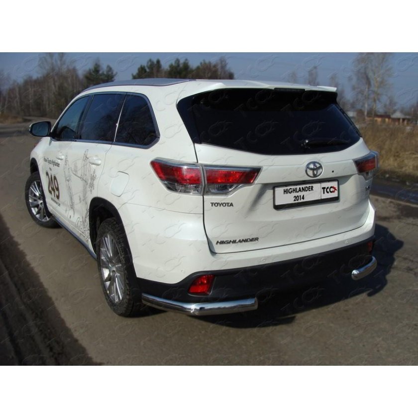 Toyota Highlander 2014 сзади