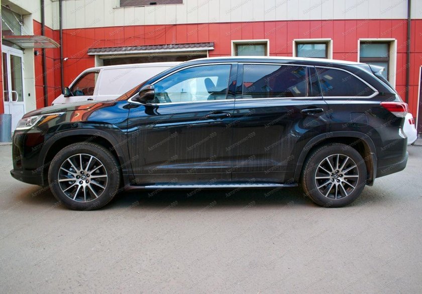 Пороги Тойота хайлендер 2014