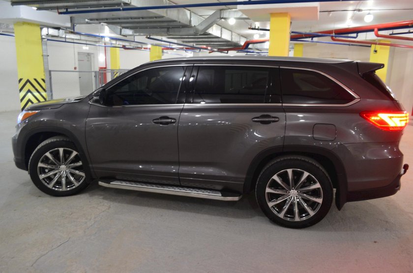 Toyota Highlander xu50