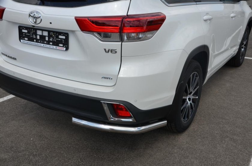 Задний бампер хайлендер 2014