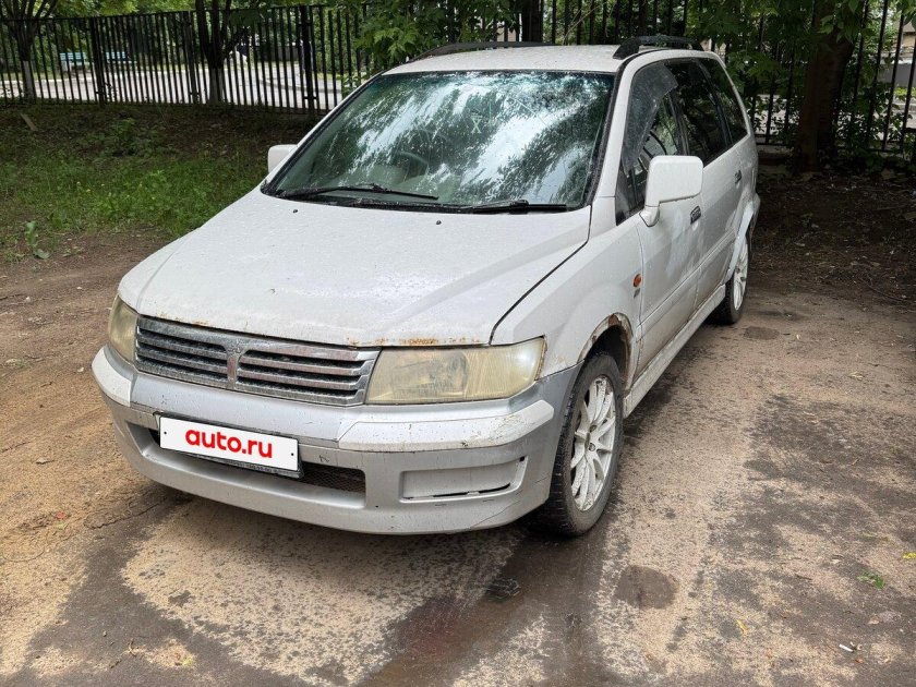 Мицубиси шариот грандис 1998 белый