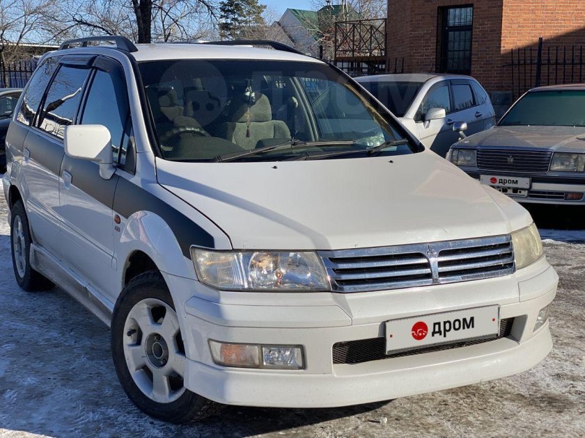 Митсубиси шариот грандис 2000г