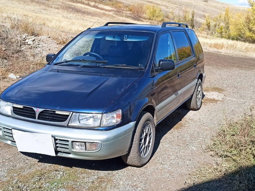 Митсубиси шариот 1994 года