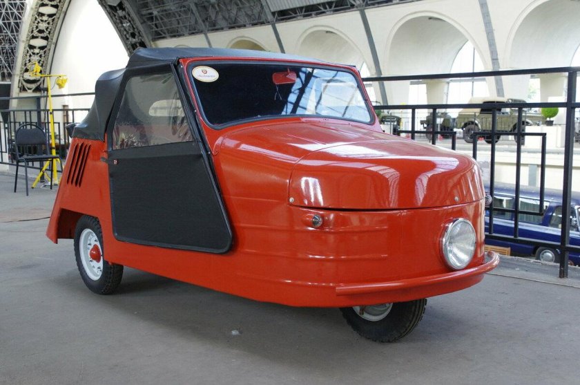 Мотоколяска СМЗ С-1л