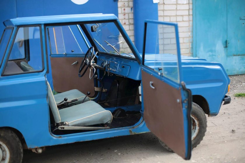 Машина инвалидка СМЗ С 3 Д