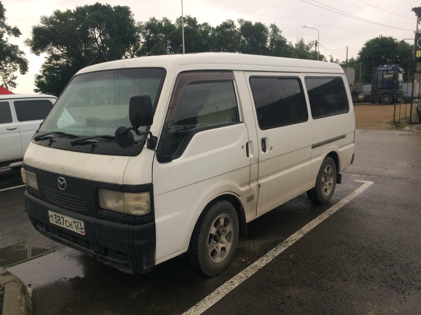 Mazda bongo brawny