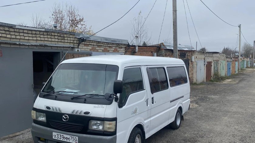 Мазда микроавтобус 1987 года