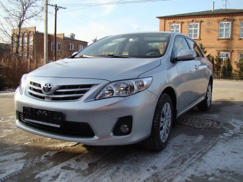 Тойота Королла 2012 года