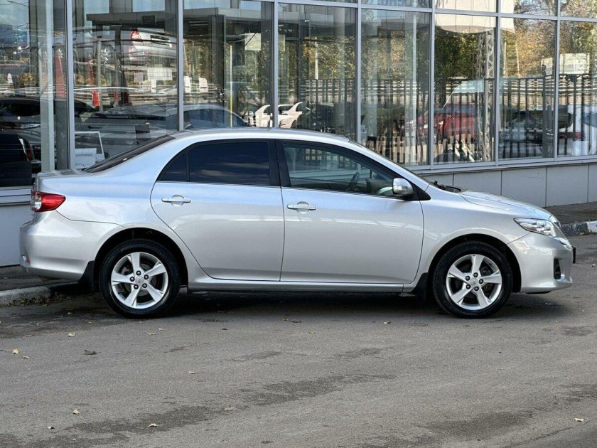 Toyota Corolla 2013 Тойота Corolla 2011