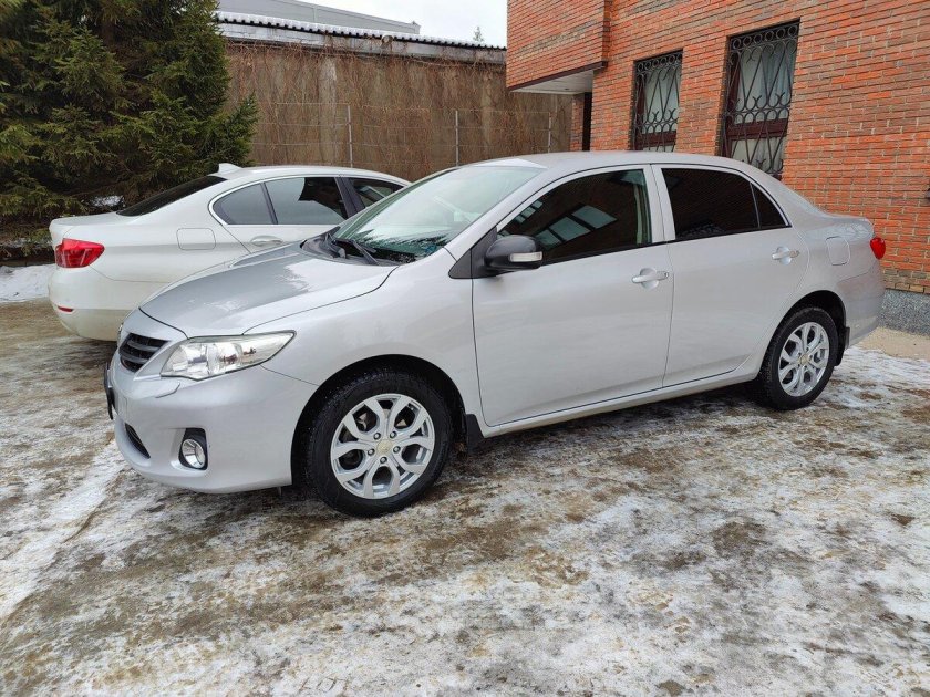 Тойота Королла 2010 автомат