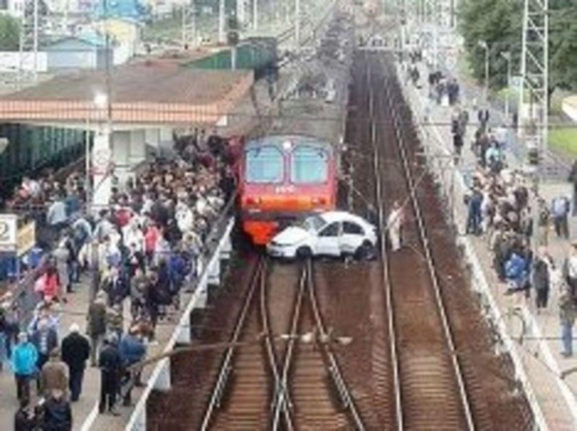 Поезд на вокзале