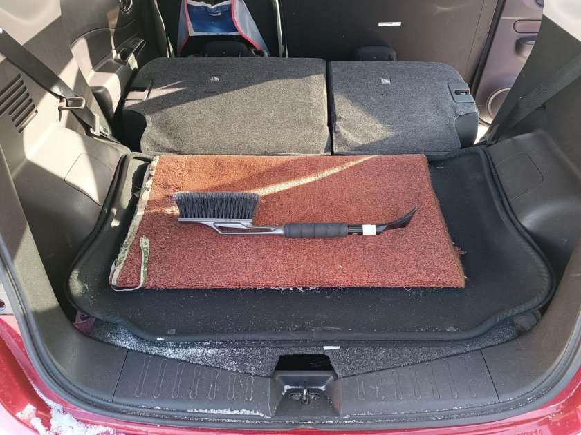 Полка на ниссан ноут е12