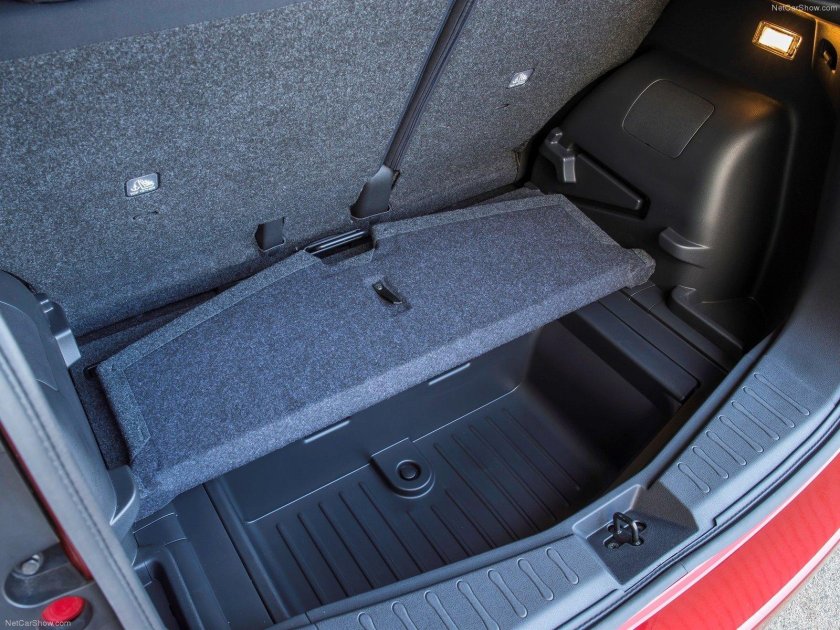 Nissan Note 2008 багажник