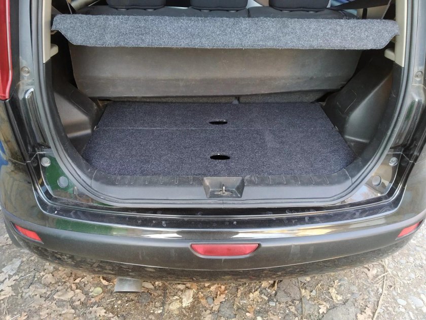 Nissan Note багажник