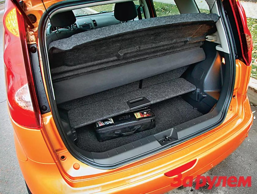 Nissan Note 2012 багажник