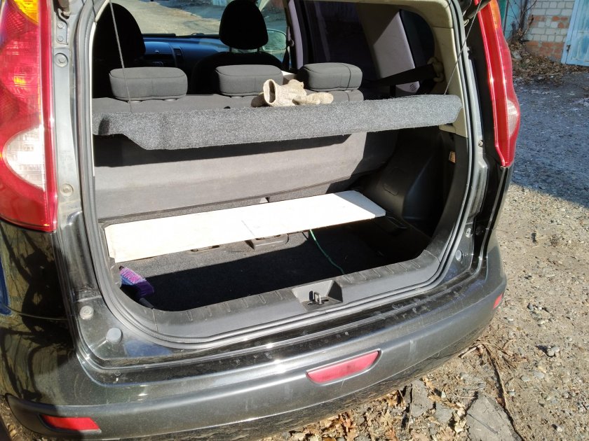 Nissan Note 2006 багажник
