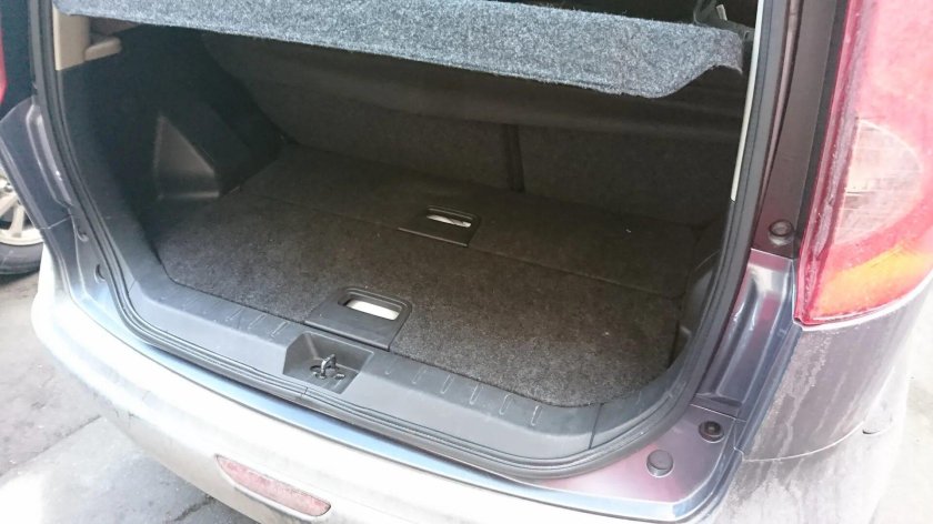 Nissan Note 2008 багажник
