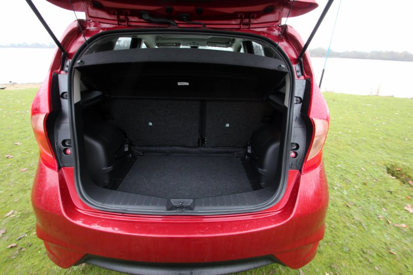 Nissan Note 2016 багажник