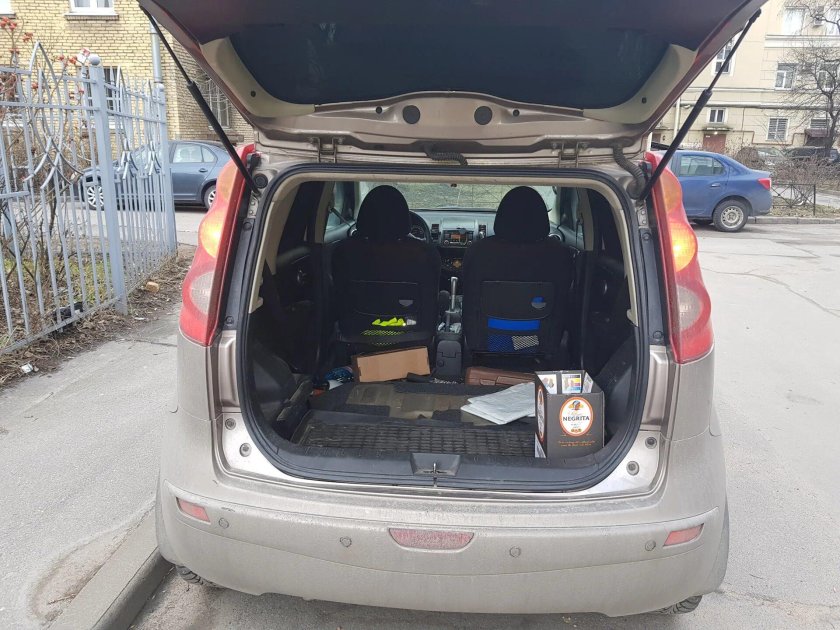Nissan Note багажник
