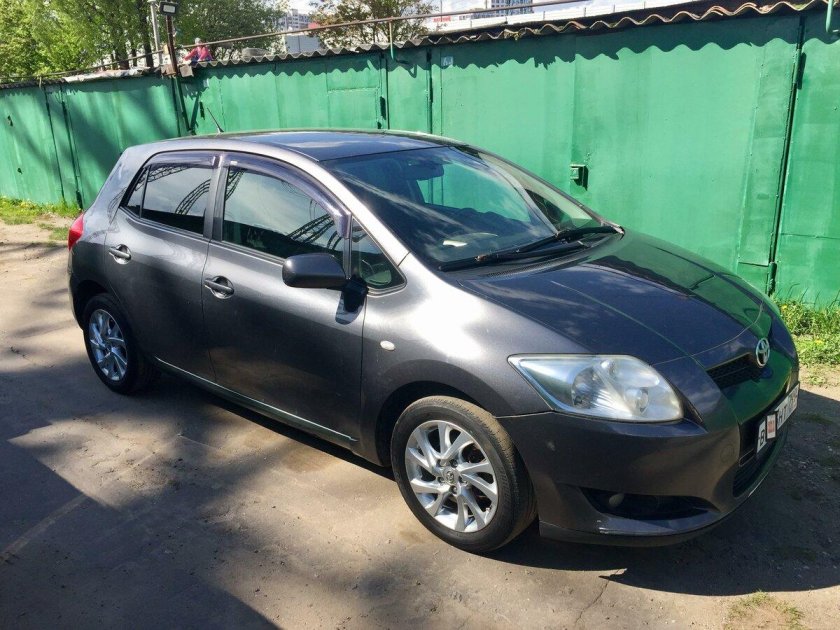 Авито Тойота хэтчбек